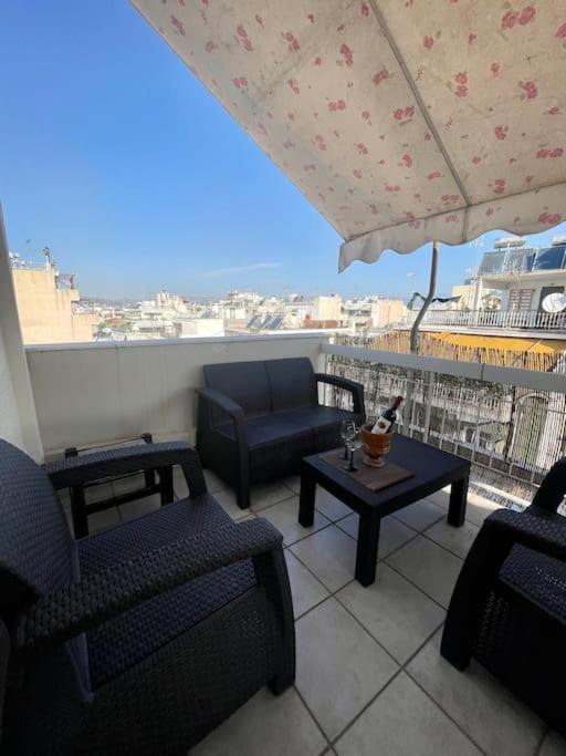 Top Floor Apartment At Petrolona With Big Balcony Atina Dış mekan fotoğraf